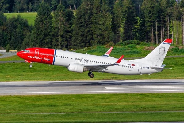  norwegian airlines airplane taking off