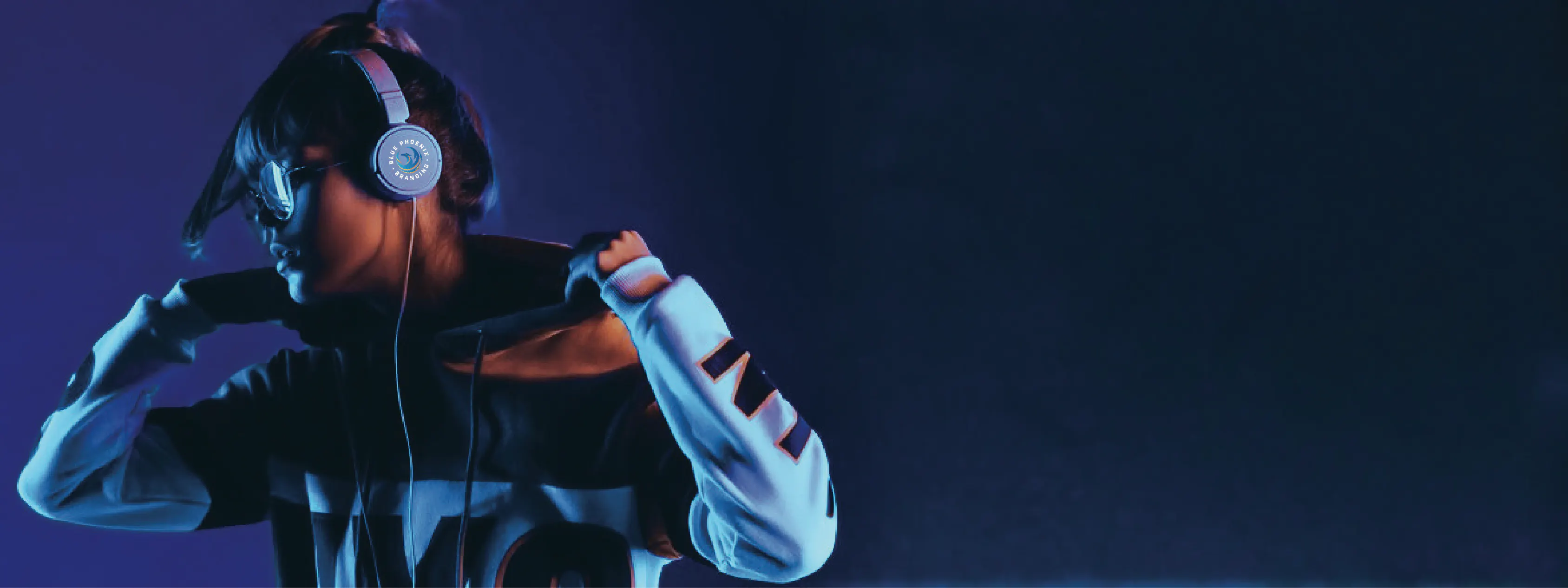 we banner home head 3